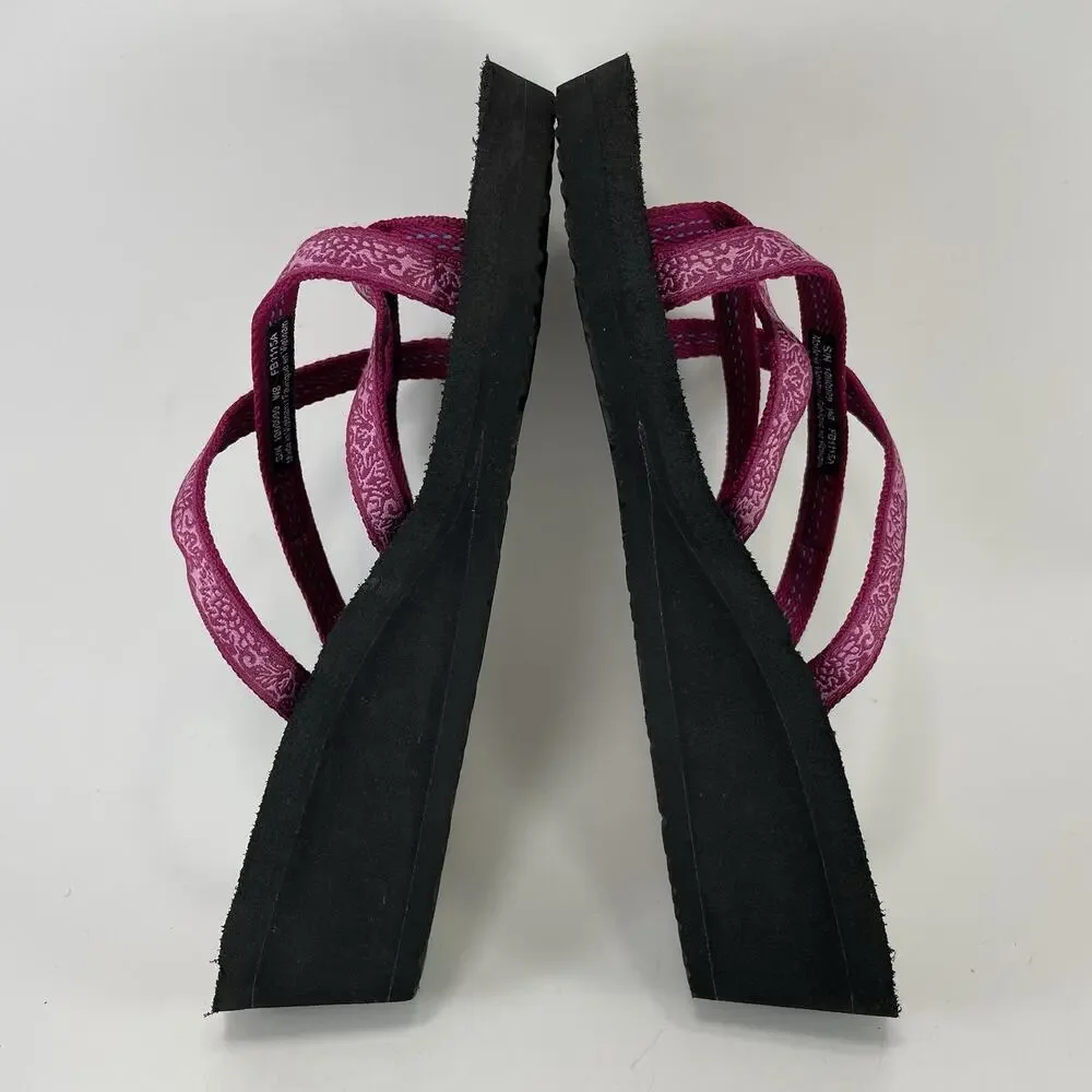Teva Olowahu Crisscross Strappy Platform Flip Flops Women Size 8 Magenta Pink